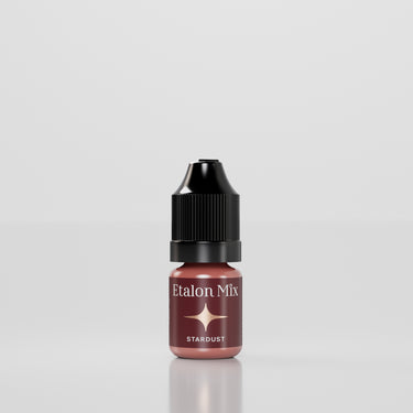 Stardust uit de Favors Etalon Mix Set is ontwikkeld door Etalon Mix in samenwerking met Anna Frank. Het is een lichte, neutrale beigetint. Een neutraal mineraalpigment met een zachte, lichte beigetint